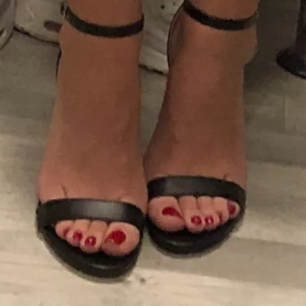 OnlyFans cuenta sexyfeet1002 header 2