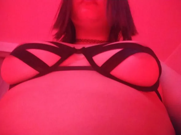 OnlyFans cuenta mamishadows header 2