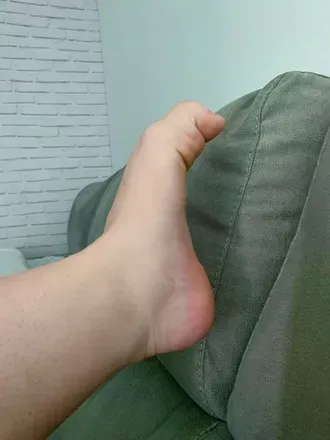 OnlyFans cuenta smallfeet0011 avatar 1