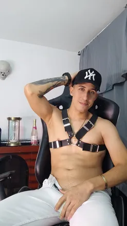 OnlyFans cuenta adrianro014 header 2