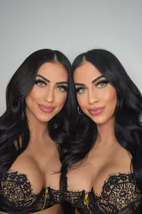 OnlyFans cuenta thefoxtwins avatar 1