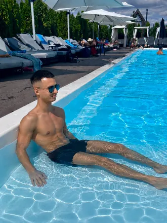 OnlyFans account  mirek_ukr header 2