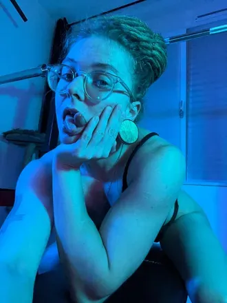 OnlyFans account  veradoom avatar 1