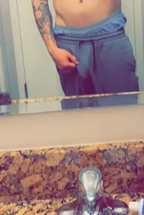 OnlyFans cuenta anthony_fuk_them_guts_up avatar 1