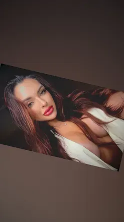 OnlyFans cuenta aguiarcarolina header 2