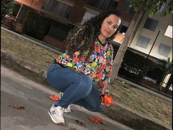 OnlyFans cuenta vivianis1729 header 2