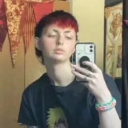 OnlyFans of i_punch_terfs