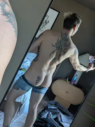 OnlyFans account  lollipopdemon header 2