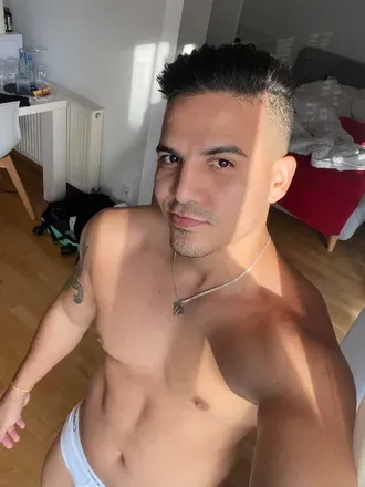 OnlyFans account  unmiiguelfree avatar 1