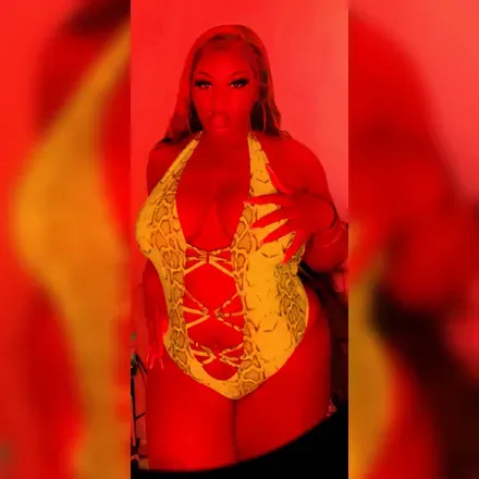 OnlyFans cuenta certified-doll header 2