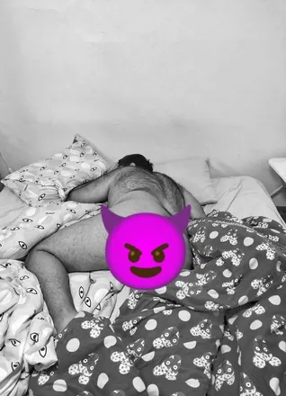 OnlyFans account  onlyguests header 2
