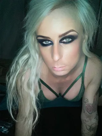 OnlyFans cuenta badphoenixfury header 2