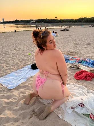 OnlyFans account  lilfroggyvip header 2