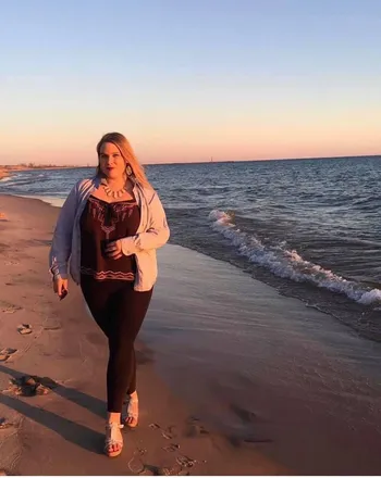 OnlyFans cuenta leahnicole140 header 2
