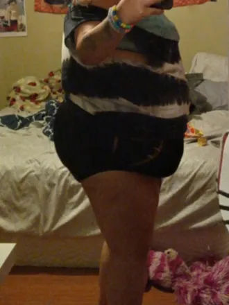 OnlyFans cuenta bigbellybootybabe header 2