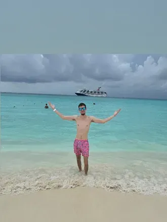 OnlyFans cuenta slimhandsome_millennial header 2