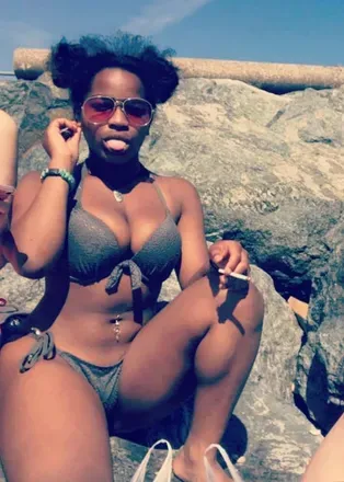 OnlyFans cuenta jamaicanessence avatar 1