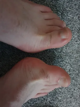 OnlyFans cuenta justmymanfeet header 2