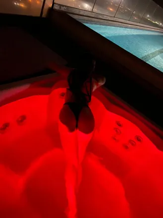 OnlyFans cuenta karwoke header 2