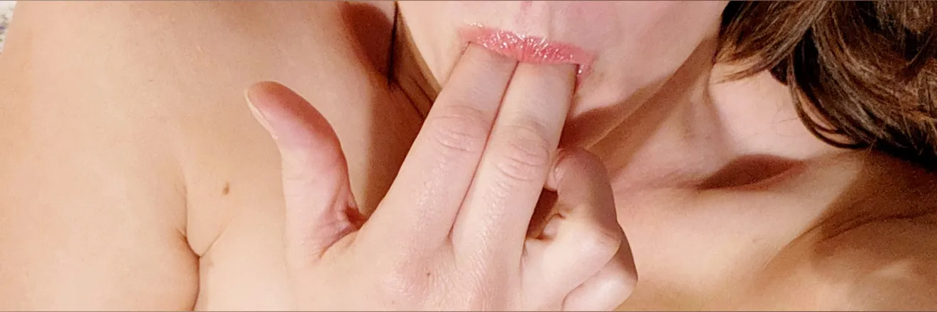 OnlyFans cuenta pghhauswife header 2