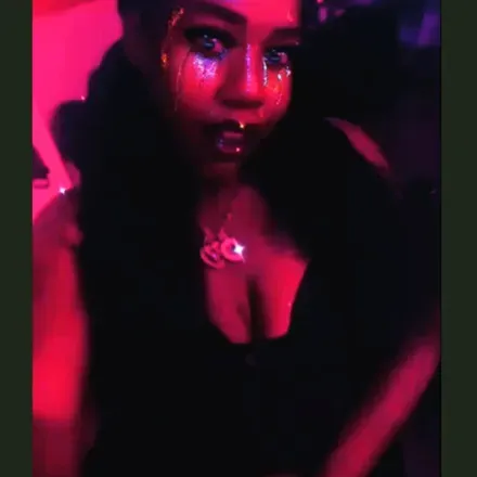 OnlyFans account  deegodessyummy header 2