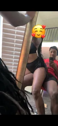 OnlyFans account  stephsosmooth header 2