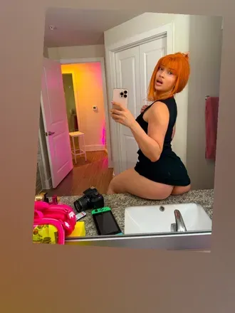 OnlyFans account  itzwhitechina header 2