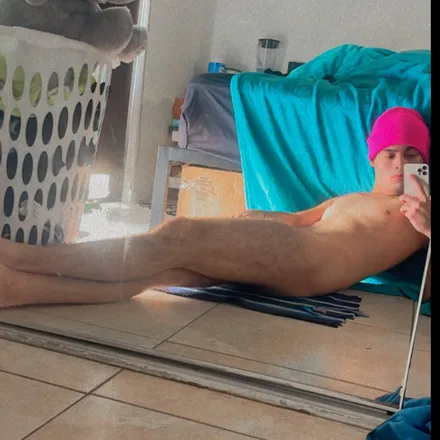 OnlyFans cuenta lilkhrishortyyy header 2