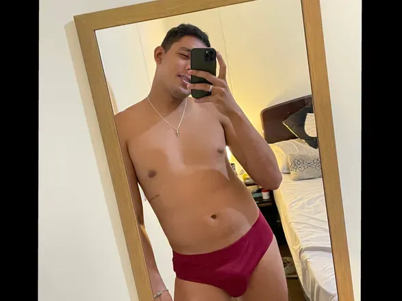 OnlyFans cuenta carlitost01 avatar 1