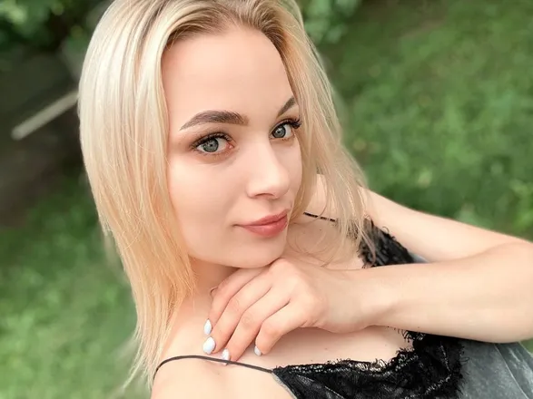 OnlyFans cuenta honeyedharmonyx header 2