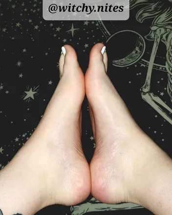 OnlyFans cuenta witchy.nites header 2