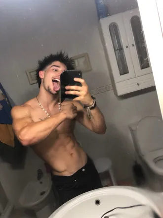 OnlyFans cuenta ivancito123 header 2