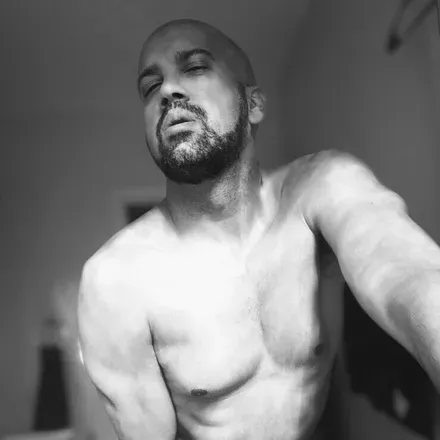 OnlyFans account  talldarkfrankie avatar 1