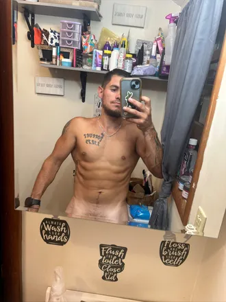 OnlyFans account  dreamscomingtrue header 2