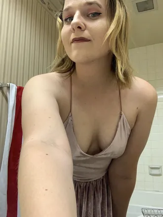OnlyFans cuenta lily-lila header 2