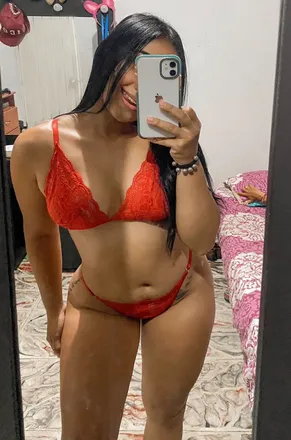 OnlyFans cuenta sthefannysuarez header 2