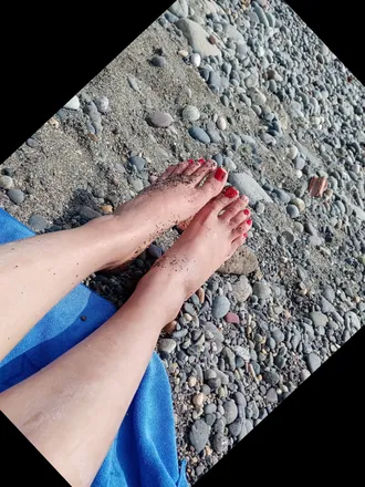 OnlyFans account  virginfeetmary header 2