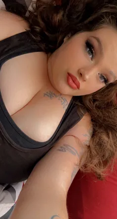 OnlyFans account  babygirlxx99xx header 2