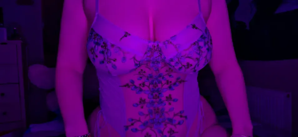 OnlyFans account  dxddys_girl_20 avatar 1