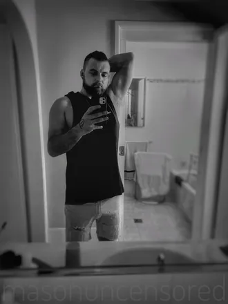 OnlyFans cuenta dadbod_mason header 2