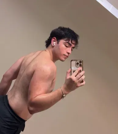 OnlyFans of twunkilishis