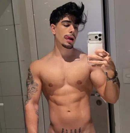 OnlyFans of pedrcrochaa