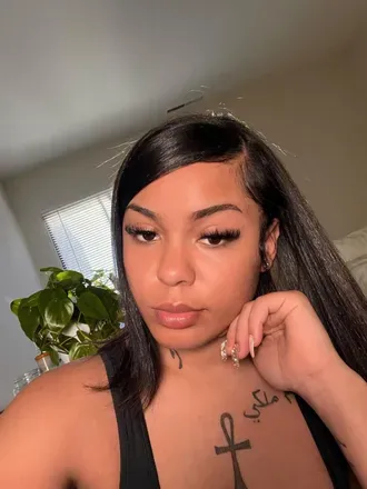 OnlyFans account  yourmom69696969 avatar 1