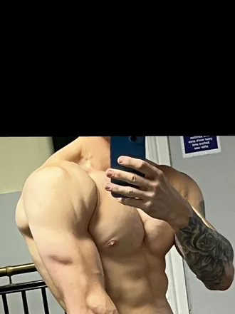 OnlyFans account  thatdancerboy header 2