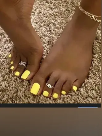 OnlyFans cuenta alleyesonshe header 2
