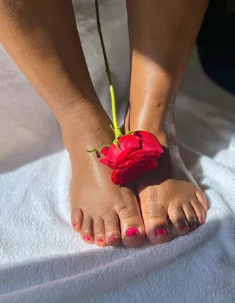 OnlyFans cuenta celiapies42 header 2