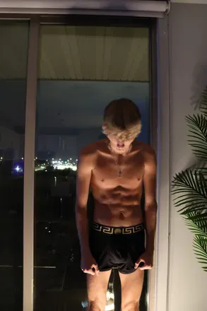 OnlyFans account  blondeboybradfree avatar 1