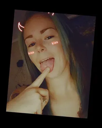 OnlyFans cuenta lilbitofspice_19 avatar 1