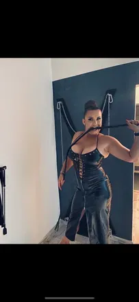 OnlyFans cuenta madam888 header 2