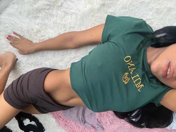 OnlyFans account  helakarina5 header 2
